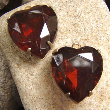 Garnet Hearts - Vintage Glass Jewels
