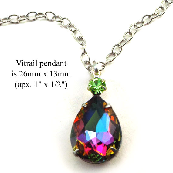 DIY necklace design with vitrail teardrop pendant